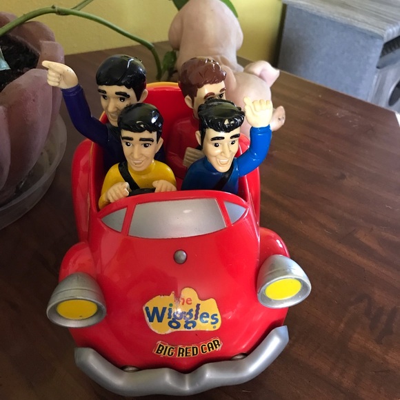 The Wiggles Toot Toot Chuga Chuga Big Red Car with characters - Picture 4 of 11